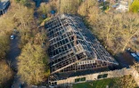 L'enclos des singes du zoo de Krefeld, dans l'ouest de l'Allemagne, dévasté par un incendie le 1er janvier 2020