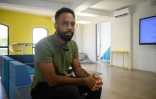 Robeen Simeon, développeur et fondateur de l'application de comparaison de prix de produits Kiprix, à Fort-de-France, en Martinique, le 23 septembre 2024