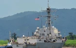 Le navire de guerre lance-missile américain USS Gravely arrive à Port d'Espagne, capitale de Trinité-et-Tobago, petit archipel situé à une dizaine de kilomètres du Venezuela, le 26 octobre 2025