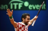 Marin Cilic fête sa victoire sur Lucas Pouille lors de la défaite de la France en finale de la Coupe Davis à Villeneuve d'Ascq le 25 novembre 2018