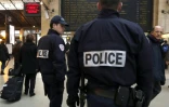Des policiers le 21 décembre 2015 gare du Nord à Paris