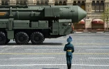Un missile balistique russe Yars lors du défilé militaire pour le 77e anniversaire de la victoire sur l'Allemagne nazie en 1945, le 9 mai 2022 à Moscou