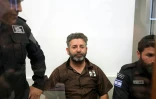 L'Espagnol Saif Abu Keshek, militant de la "Flottille pour Gaza", le 3 mai 2026 à son arrivée au tribunal de la ville côtière israélienne d'Ashkelon