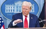 Le président américain Donald Trump parle de la collision entre le vol 5342 d'American Airlines et un hélicoptère militaire lors d'un point de presse à la Maison Blanche, le 30 janvier 2025 à Washington