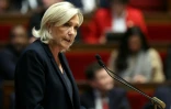 La chef de file du RN à l'Assemblée nationale Marine Le Pen avant le vote sur la motion de censure du gouvernement de l'ex-Premier ministre Michel Barnier, à Paris le 4 décembre 2024 