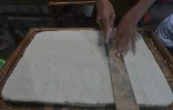 Fabrication de tofu dans le village de Kalisari, en Indonésie, le 31 mars 2016