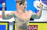 Le Britannique Adam Peaty après la conquête du titre mondial sur 50 m brasse à Budapest, le 25 juillet 2017 