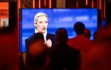 Un écran retransmet l'intervention d'Alice Weidel lors d'un débat télévisé, le 16 février 2025 à Berlin