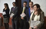 Les membres d'un groupe indépendant d'experts présentent leur rapport sur la disparition d'étudiants le 24 avril 2016 à Mexico