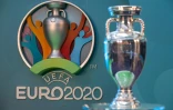 Logo et trophée de l'Euro-2020 à Londres le 21 septembre 2016