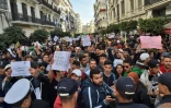 Des étudiants algériens manifestent contre un 5e mandat d'Abdelaziz Bouteflika, à Alger, le 5 mars 2019