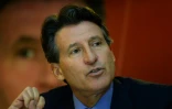 Le président de l'IAAF, Sebastian Coe, lors d'une conférence de presse, le 5 octobre 2015 à New Delhi, en Inde