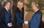 Marine Le Pen, le président libanais Michel Aoun (D) et le député FN Gilbert Collard (G) à Beyrouth, le 20 février 2017