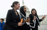 Les parlementaires Alexandria Ocasio-Cortez (G) Ilhan Omar (C) et Haley Stevens (D) à Wahington le 4 janvier 2019