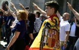 Manifestation contre l'exhumation des restes de Franco devant son mausolée près de Madrid, le 15 juillet 2018