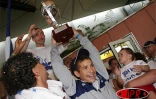 Mardi 5 septembre 2006 -
Les benjamins champions du monde de football de la Danone Nation's Cup 2006 ont été acclamés à leur arrivée à l'aéroport