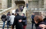 Début de la cérémonie à la mémoire des quatre victimes de Radouane Lazkdim à l'église de Trèbes (Aude) dimanche 25 mars 2018