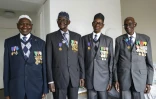 (g-d) Les tirailleurs sénégalais Gorgui M'Bodji, Ousmane Sagna, Oumar Dieme et Yoro Diao, vétérans des guerres d'Indochine et d'Algérie au service de la France, le 18 avril 2023 à Bondy, en Seine-Saint-Denis