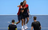 Nicolas Mahut et Pierre-Hugues Herbert victorieux du duo Michael Venus-Raven Klaasen en finale du double du Masters de Londres, le 17 novembre 2019