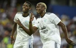 Mathias Pogba (à droite) célébrant un but avec son frère Paul (à gauche), le 25 juin 2017, lors d'un match caritatif en Colombie