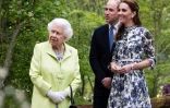 La reine Elizabeth II, le prince William et son épouse Kate en mai 2019 au Chelsea Flower Show à Londres
