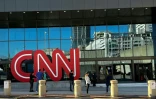 Le logo de la chaîne américaine d'information CNN à Atlanta, le 16 octobre 2021 en Géorgie