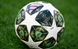 La ballon de match officiel de la Ligue des champions lors d'une séance d'entraînement à la veille de la finale entre l'Inter Milan et le Paris Saint-Germain (PSG) à Munich, dans le sud de l'Allemagne, le 30 mai 2025