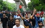 Des manifestants réclament la démission de la Première ministre bangladaise Sheikh Hasina, le 4 août 2024 à Dacca