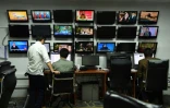 Des journalistes afghans dans la salle de rédaction de la chaîne Tolo News à Kaboul le 11 septembre 2018