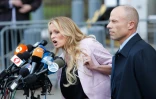 L'actrice X Stormy Daniels avec son avocat Michael Avenatti à New York, le 16 avril 2018