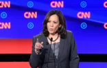 La sénatrice américaine Kamala Harris, candidate à la primaire démocrate, mercredi à Detroit