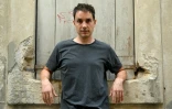 Le comédien Marc Arnaud, auteur de "La Métamorphose des cigognes", au Festival d'Avignon, le 10 juillet 2021 