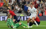 La joie de la milieu de terrain anglaise Ella Toone, après avoir égalisé face à l'Espagne, en quart de finale de l'Euro, le 20 juillet 2022 à Brighton