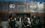 Les autorités ont considérablement renforcé la sécurité autour du site de la COP30 après un blocage de manifestants autochtones, avec de nombreux soldats et membres de la police militaire