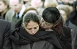 Mazarine Pingeot et sa mère Anne Pingeot lors des obsèques de François Mitterrand le 11 janvier 1996 à Jarnac