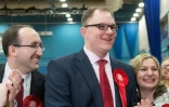 L'ancien syndicaliste Gareth Snell, candidat pour le Labour, a remporté une nette victoire contre Paul Nuttall, le nouveau leader de Ukip, le 23 février 2017