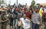 Des résidents acclament l'arrivée du leader d'un groupe rebel, Corneille Nangaa, à Goma le 1er février 2025
