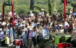 Image du défilé du 14 juillet 2005 sur le Barachois à Saint-Denis