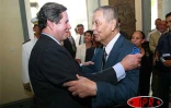 Samedi 18 mars 2006 - 

Les échanges ont été chargés d'émotion entre Jean-Louis Debré, président de l'Assemblée nationale et fils de Michel Debré, et Paul Vergès, président de la Région et fondateur du parti communiste réunionnais