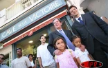 Samedi 18 mars 2006 - 
Jean-Louis Debré, président de l'Assemblée nationale et François Baroin, ministre de l'Outremer, en visite à La Réunion