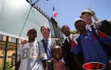 Samedi 18 mars 2006 - 
Jean-Louis Debré, président de l'Assemblée nationale et François Baroin, ministre de l'Outremer, en visite à La Réunion