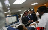 Samedi 18 mars 2006 - 
Jean-Louis Debré, président de l'Assemblée nationale et François Baroin, ministre de l'Outremer, en visite à La Réunion