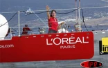 Dimanche 15 octobre 2006 -

Maud Fontenoy a entamé a 15 heures 30 son tour du monde à la voile, en solitaire et à contre-courant