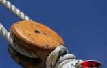Décembre 2006 - Détail de &quot;la Boudeuse&quot;. En escale à La Réunion, le voilier fait le tour du monde avec 25 aventuriers à bord