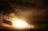 Photo fournie par le site internet des Gardiens iraniens de la révolution via leur agence Sepah News, montrant le tir depuis un endroit non précisé de missiles sur des cibles jihadistes dans l'est de la Syrie, le 1er octobre 2018
