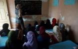 Des jeunes filles étudient dans une école clandestine, en Afghanistan, le 22 juillet 2022