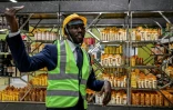 Fodé Yattabaré, PDG de Kaera, lors d'une interview dans l'usine de fabrication de cosmétiques, dans la zone industrielle de Yopougon, en périphérie d'Abidjan, le 7 juillet 2026 en Côte d'Ivoire