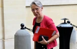 La Première ministre Elisabeth Borne arrive à l'hôtel Matignon, le 12 juillet 2023 à Paris
