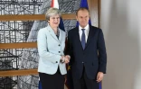 Le président du Conseil européen Donald Tusk avec la Première ministre britannique Theresa May le 8 décembre 2017 à Bruxelles