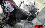 Dimanche 15 mai 2005 -

Les concurrents du Raid Réunion d'Aventures ont traversé le cirque de Cilaos